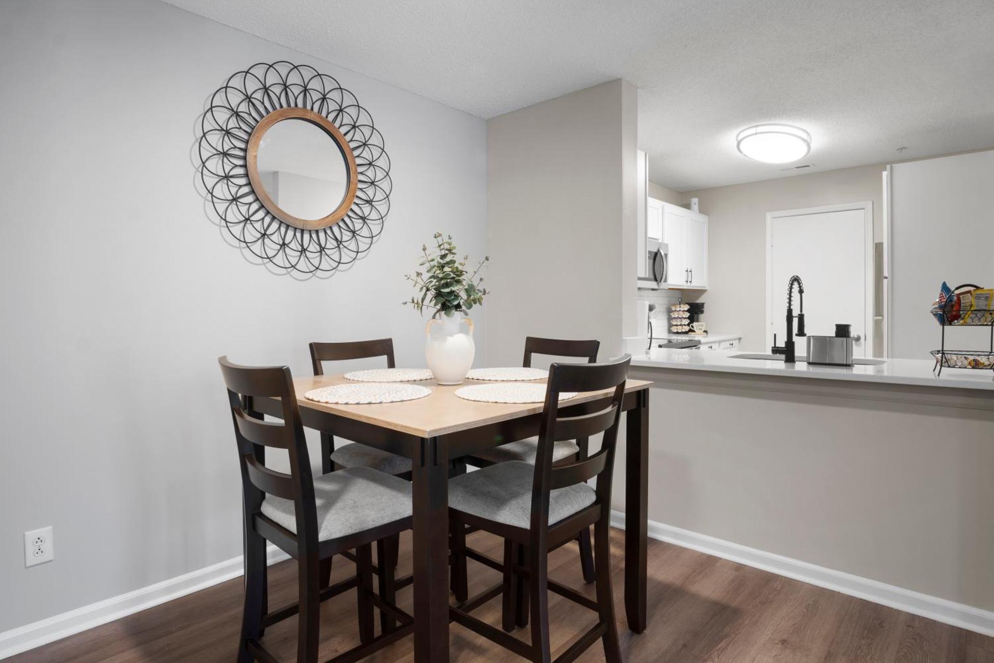 The Mooresville Nest: 2Br/2Ba Home Away From Home Bagian luar foto