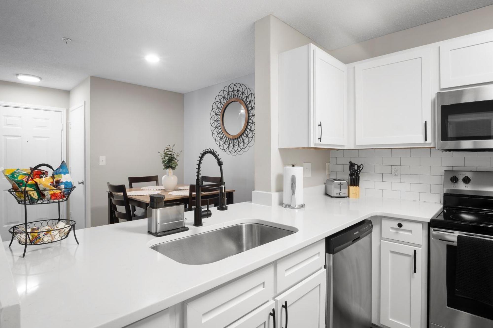 The Mooresville Nest: 2Br/2Ba Home Away From Home Bagian luar foto