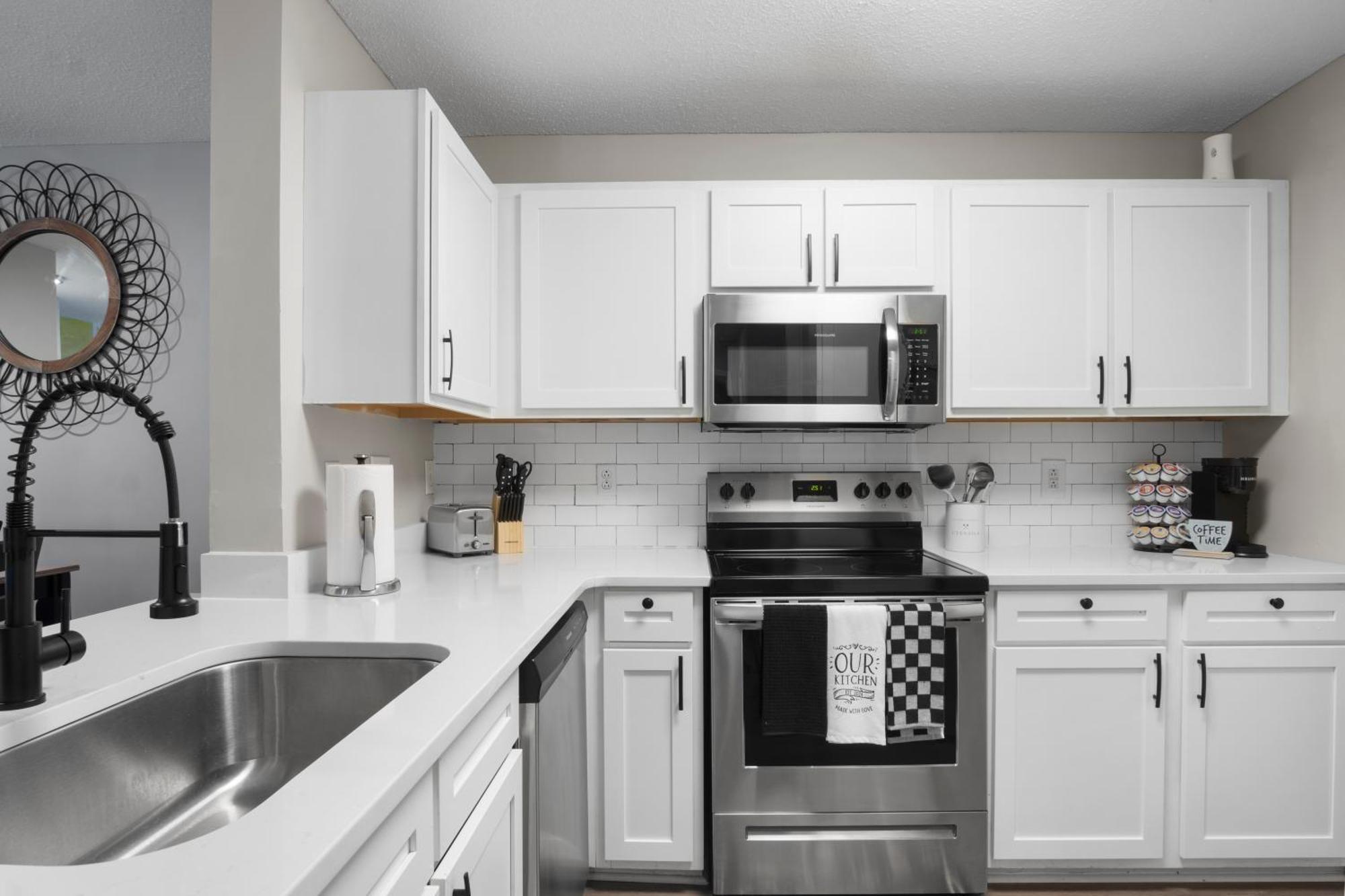 The Mooresville Nest: 2Br/2Ba Home Away From Home Bagian luar foto